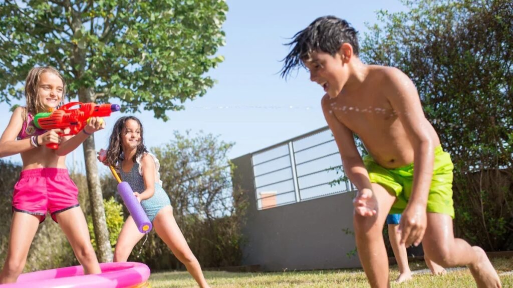 How to have fun with Outdoor Games to play with family this summer
